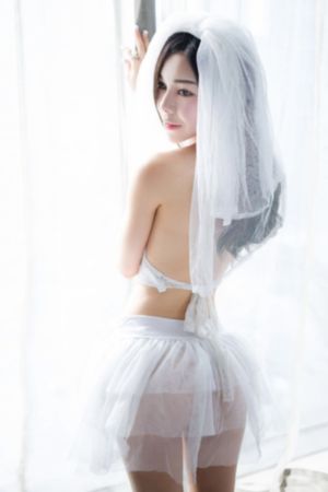 年轻的女教师完整版_蓝光天堂在线